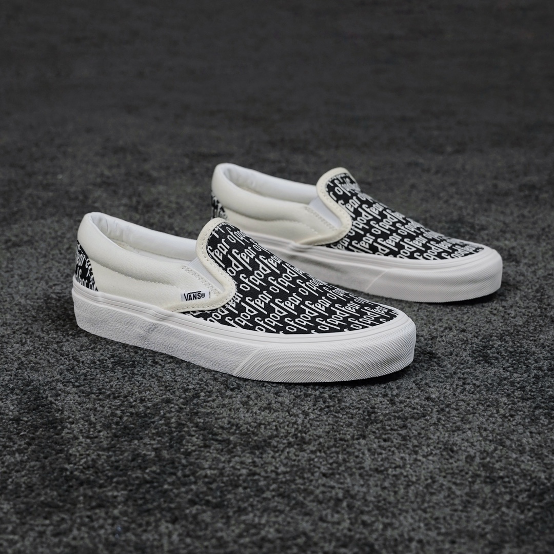 G0 Fear Of God x Vans Slip-On Reissue 恐惧上帝 FOG超限量联名 耗时量个月开发 原厂整套流水线代工出货 品质毋庸置疑 匠心打造 高端市场专供 懂货的老铁 拿在手上便知高低