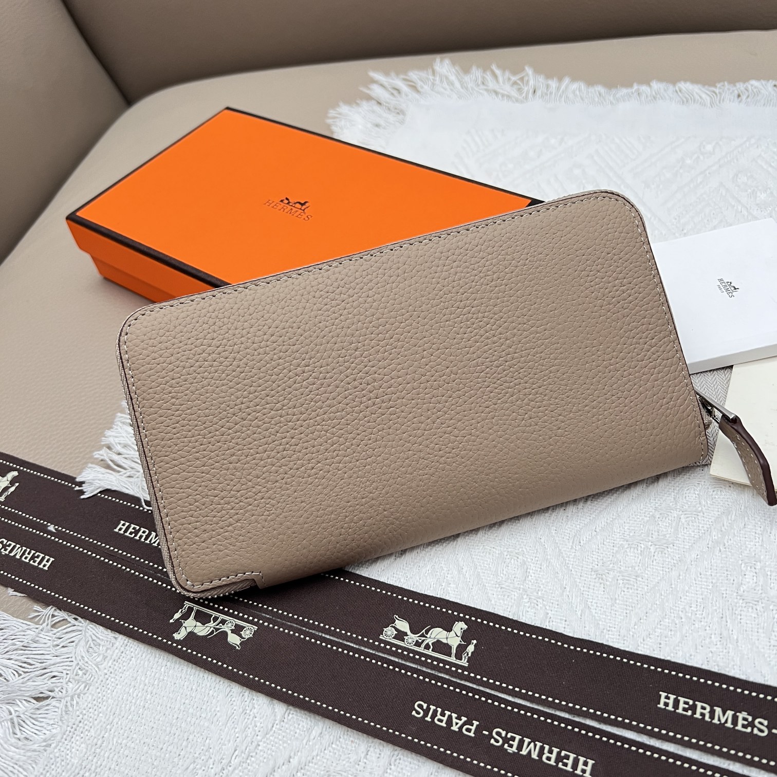 Hermes Constance Leather Zip Around Wallet, 19*11*2cm - Elegant & Functional 4 a1656575692678 1368