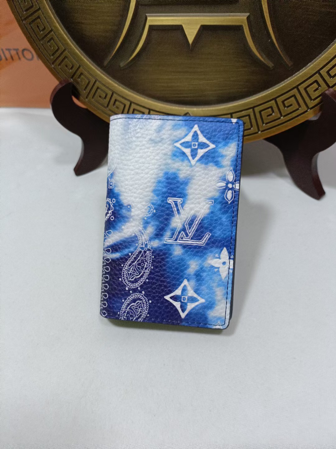 Luxury leather card case product shot