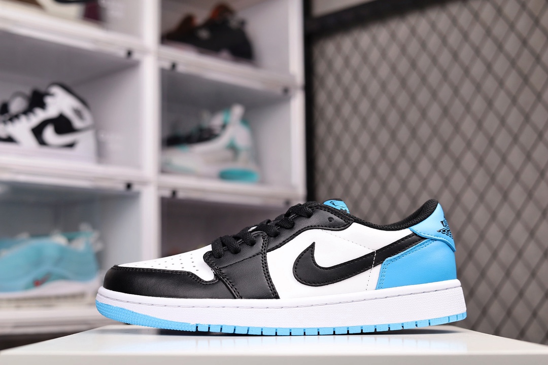 H0 公司级 Nike Air Jordan 1 Low OG”Laser Blue”AJ1乔丹一代低帮经典复古文化休闲运动篮球鞋“黑白激光蓝”采用软质牛培皮革鞋面材质.中底注胶孔内置真Sole气垫