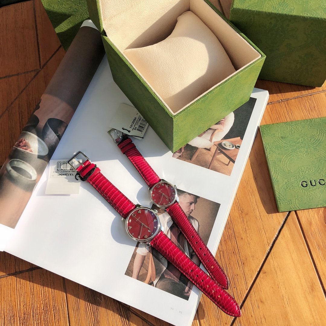 NO:388313,Batch: Original box: 30 Gucci model YA1264041 The bottom cover code is the same as the tag code, large 36MM/small 29MM. Polished stainless steel thin case, paired with interlocking G crown, shell dial, paired with silver stars and planet patterns, Gucci scale interlocking G, bees, stars, rivets and rose gold heart shape, and colored shell disc, paired with golden comet pattern, snap buckle bottom cover, matched with bee carving, lizard leather strap with stainless steel pin buckle, original Swiss movement, sapphire crystal, with anti-reflective coating, waterproof level up to 5 ATM (160 feet/50 meters) with original box, fidelity!  ,gucci,gucci19860909批: 原盒:30 古驰 Gucci型号YA1264041 底盖编码和吊牌编码一致,大号36MM/小号29MM.抛光不锈钢薄表壳,搭配interlocking G表冠,贝壳表盘,配以银色星星和星球图案,Gucci刻度interlocking G、蜜蜂、星星、铆钉和玫瑰金色心形,以及彩色贝壳盘,搭配金黄色彗星图案,按扣底盖,配以蜜蜂雕花,蜥蜴皮表带配以不锈钢针式带扣,原装瑞士机芯,蓝宝石色水晶,配以防反光涂层,防水级别达到5 ATM（160英尺/50米）配原盒,保真！,,gucci,gucci,Watch