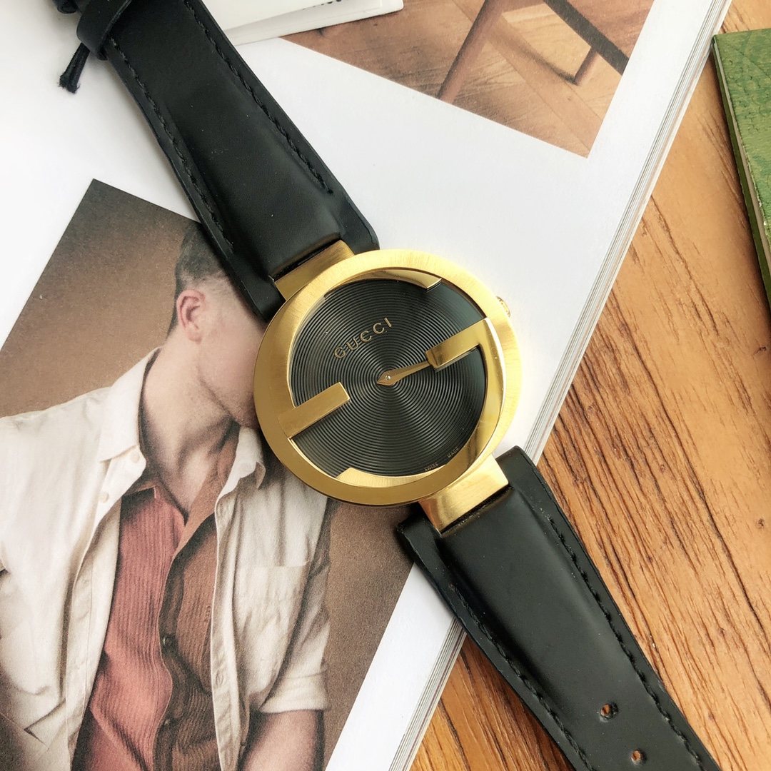 Часы Gucci
