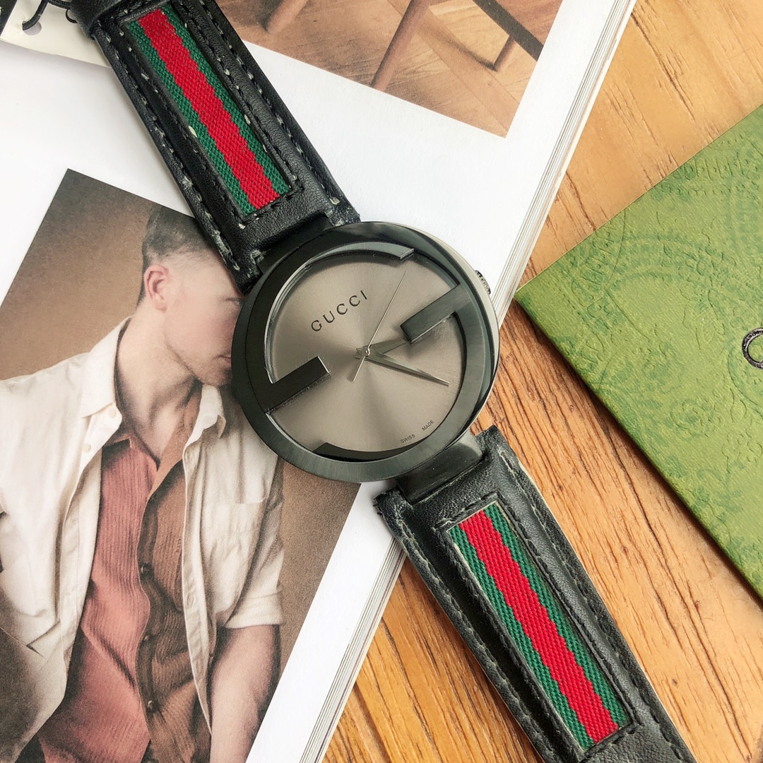 Часы Gucci