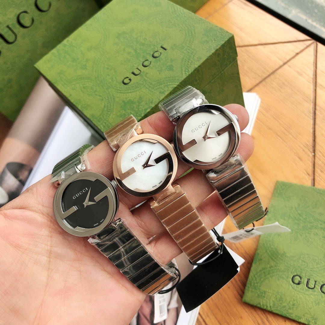 NO:388557,Batch: Original box: 30 Gucci Original Swiss movement, the bottom cover code is consistent with the tag code!  Gucci Watch #Pure Original Gucci Steel Band Watch The dial is 29mm in diameter and 316L stainless steel material. The authentic double G case of the counter is very exquisite, which is not available. The dial adopts a mother-shaped design, and the case complies with the EU environmental protection import and export certification. Each brand will control the environment, human body and other factors of its own product materials!  Import and export customs declaration must be inspected!  Actually, these are nothing, regular brands will do this!  ,gucci,gucci19860909批: 原盒:30 古驰 原装瑞士机芯,底盖编码和吊牌编码一致！ Gucci 手表#纯原古驰钢带款腕表 表盘直径29mm,316L精钢材质,专柜正品双G表壳非常精致,这也是仿货没有的. 表盘采用一个母贝的设计,表壳符合欧盟环保进出口认证,每个品牌都会对自己产品材料对环境、人体等因素进行把控！ 进出口报关都是要检验的！其实这些没什么,正规品牌都会这样！,,gucci,gucci,Watch