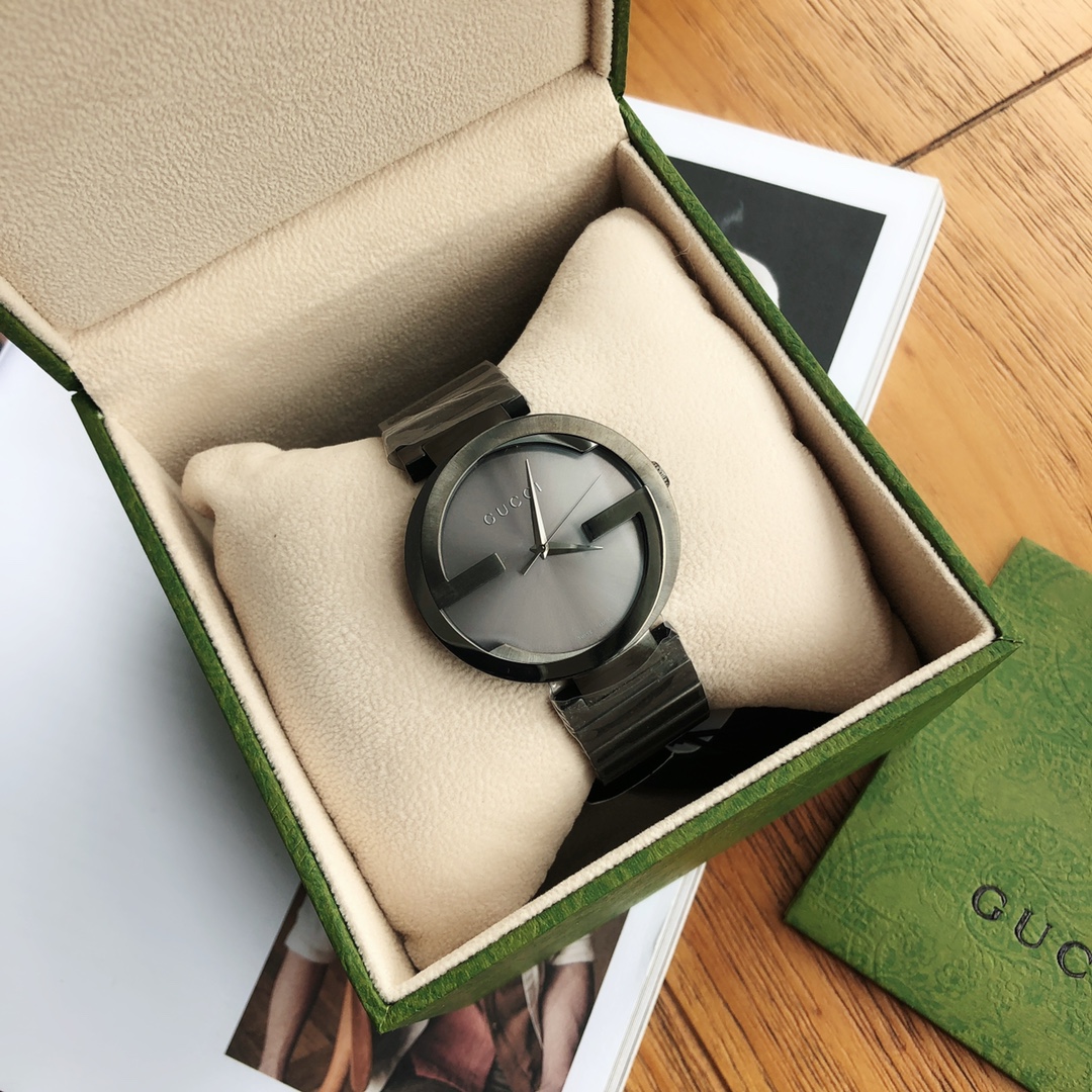Часы Gucci