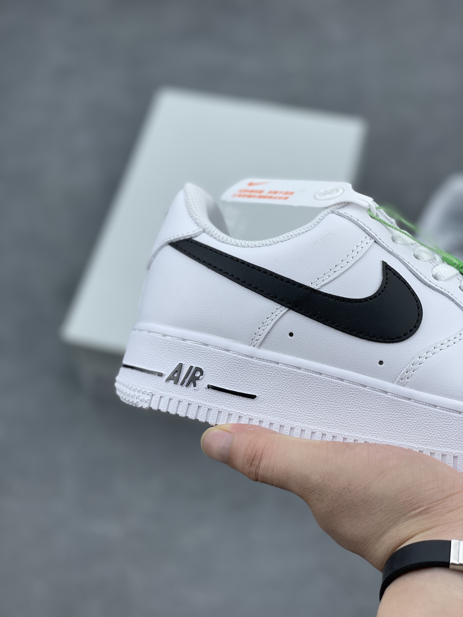 Nike Air Force 1 Low White Black CJ0952-100 Classic Low Top Sneakers 6 i1656529061 8721 4