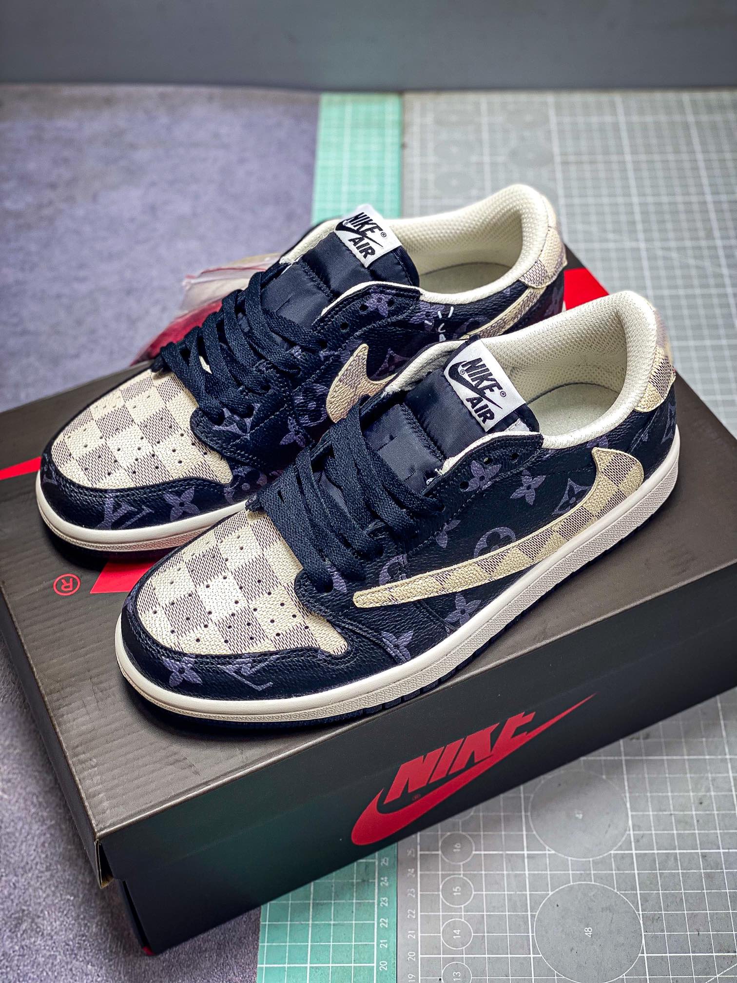 Dior x Air Jordan 1 Travis Scott From Lucus yupoo : r/Repsneakers