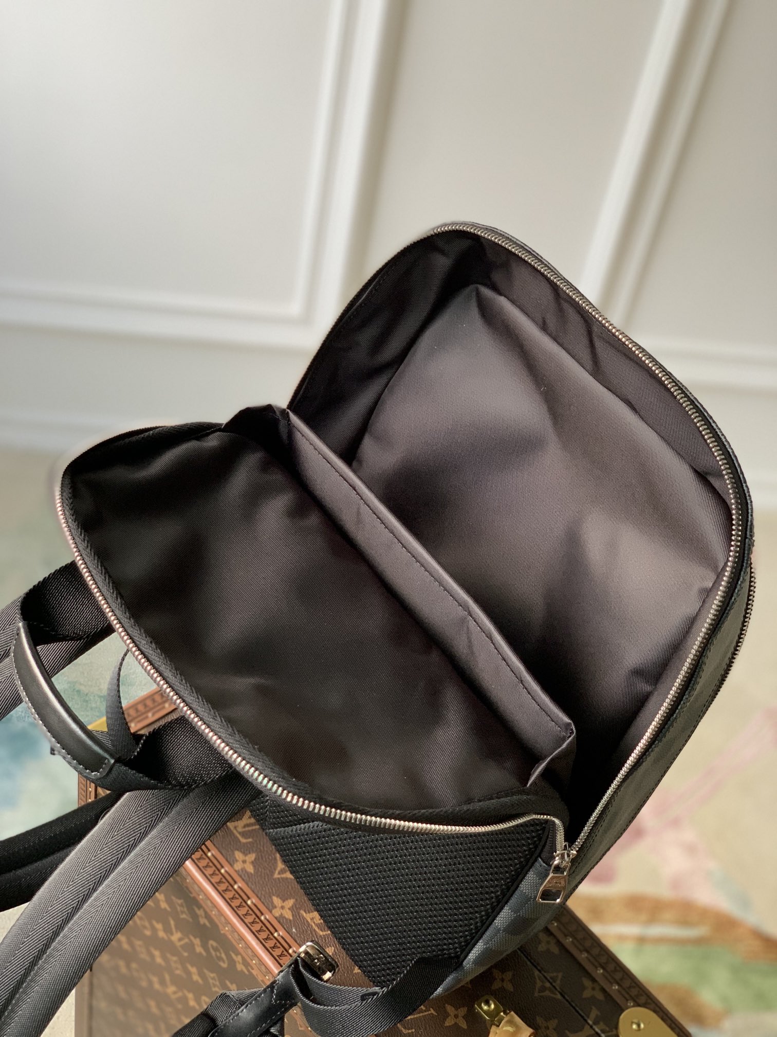 Louis Vuitton Michael Backpack Nv2 (N45279)