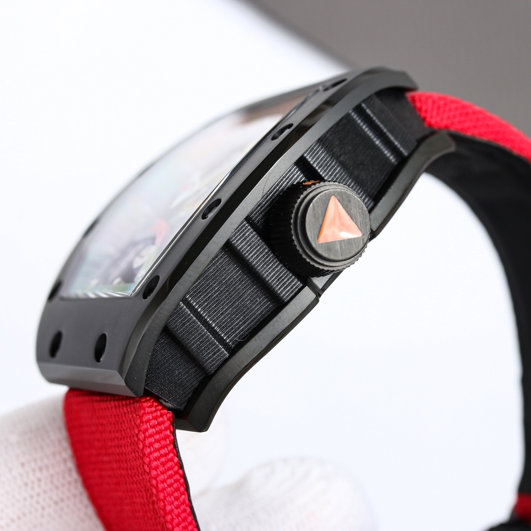 RICHARD MILLE "手腕上的艺术品"RM 68-01陀飞轮Cyril Kongo腕表