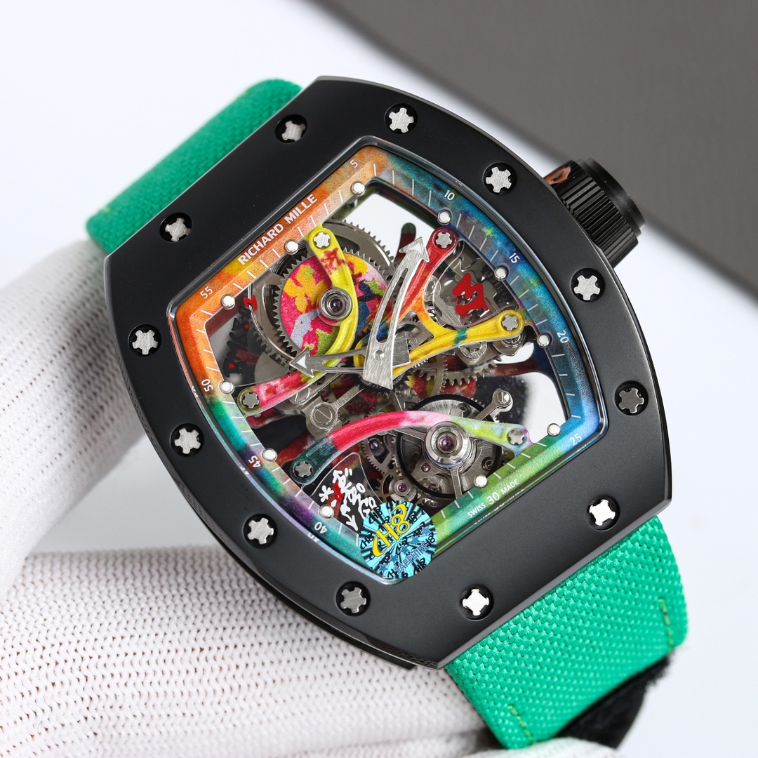 RICHARD MILLE ＂手腕上的艺术品＂RM 68-01陀飞轮Cyril Kongo腕表