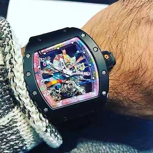 RICHARD MILLE ＂手腕上的艺术品＂RM 68-01陀飞轮Cyril Kongo腕表