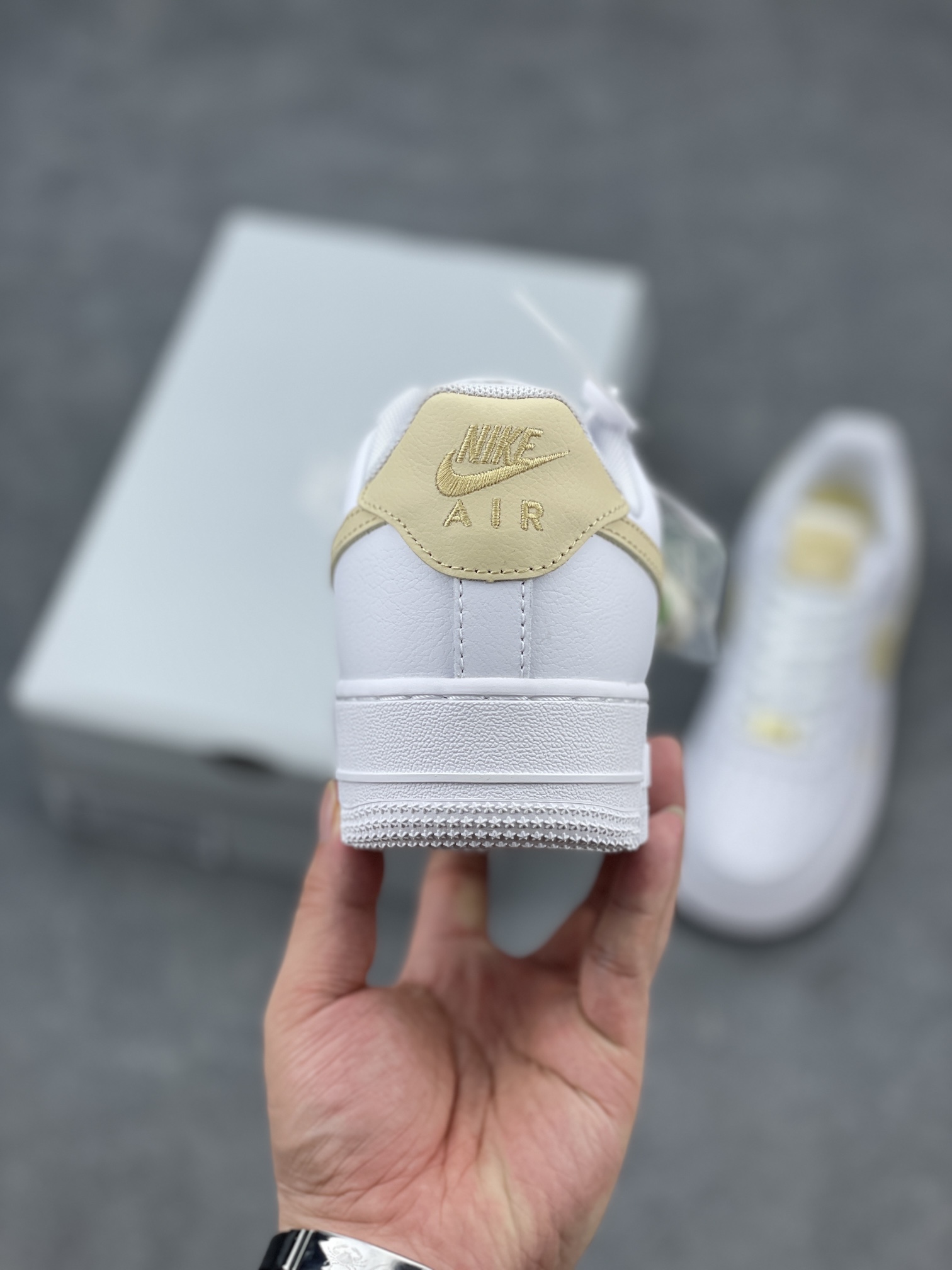 Nike Air Force 1 '07: Iconic Style, Cushion Comfort, and Premium Quality 5 i1656588329 6847 3