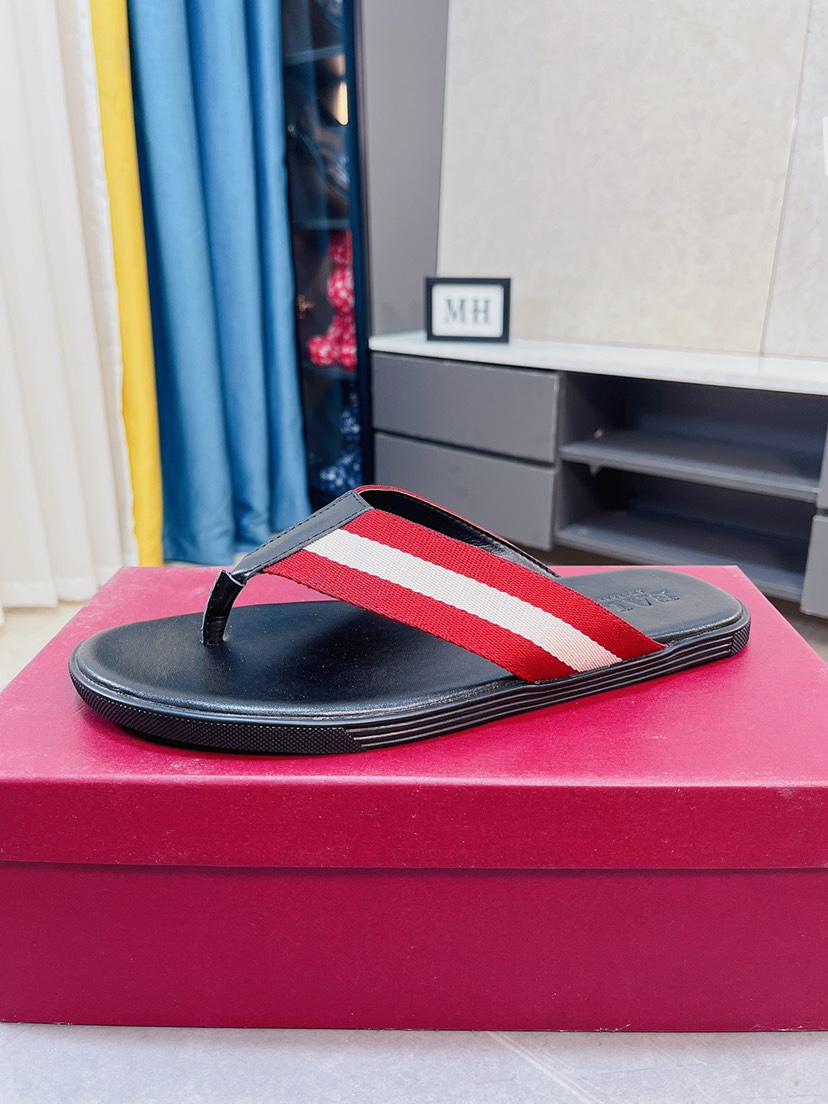 H0 巴利Bally 专柜同步，品牌织带交叉人字拖鞋采用牛皮拼品牌织带 金典配色红咖黑咖，楦型原版调试大货对原版标准