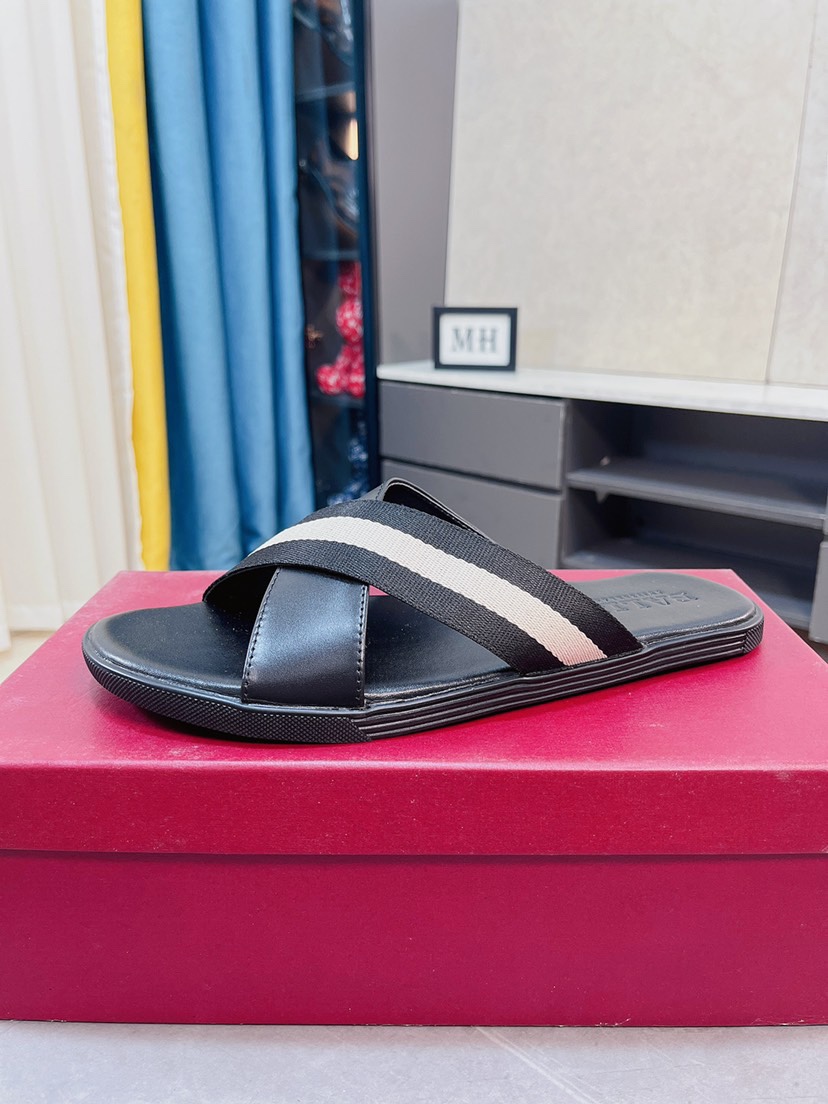 H0 巴利Bally 专柜同步，品牌织带交叉人字拖鞋采用牛皮拼品牌织带 金典配色红咖黑咖，楦型原版调试大货对原版标准