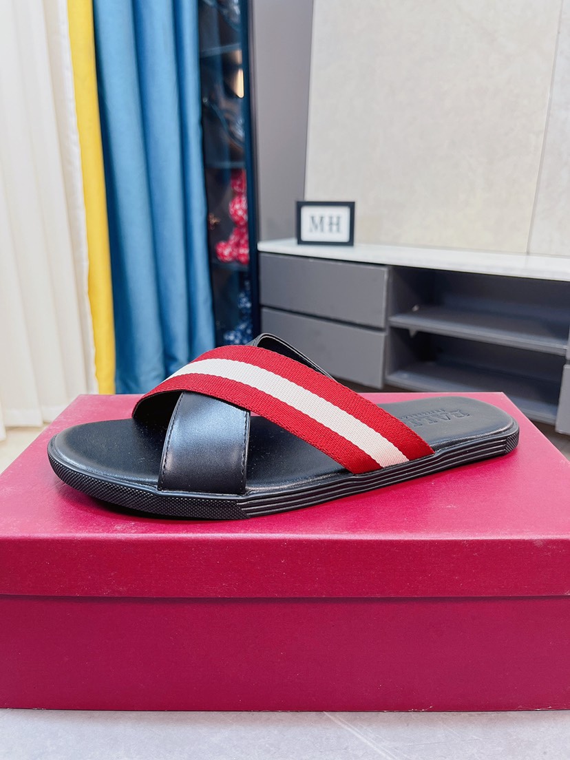 H0 巴利Bally 专柜同步，品牌织带交叉人字拖鞋采用牛皮拼品牌织带 金典配色红咖黑咖，楦型原版调试大货对原版标准