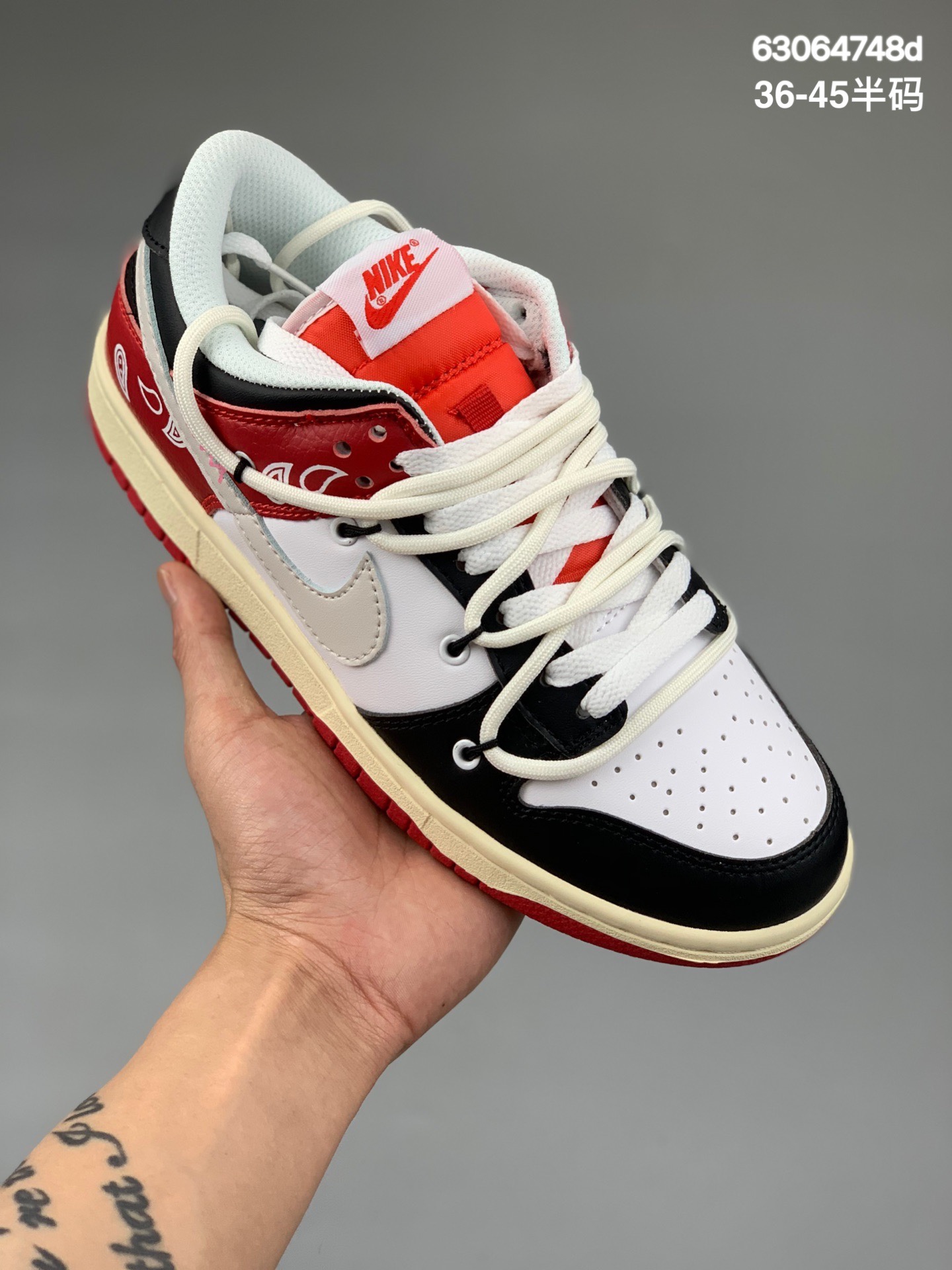 本地
NK SB Dunk Low 扣篮系列绑带低帮经典百搭休闲运动滑板鞋 货号：DD1503-101
尺码：36 36.5 37.5 38 38.5 39 40 40.5 41 42 42.5 43 44 44.5 45
编码:63064748d