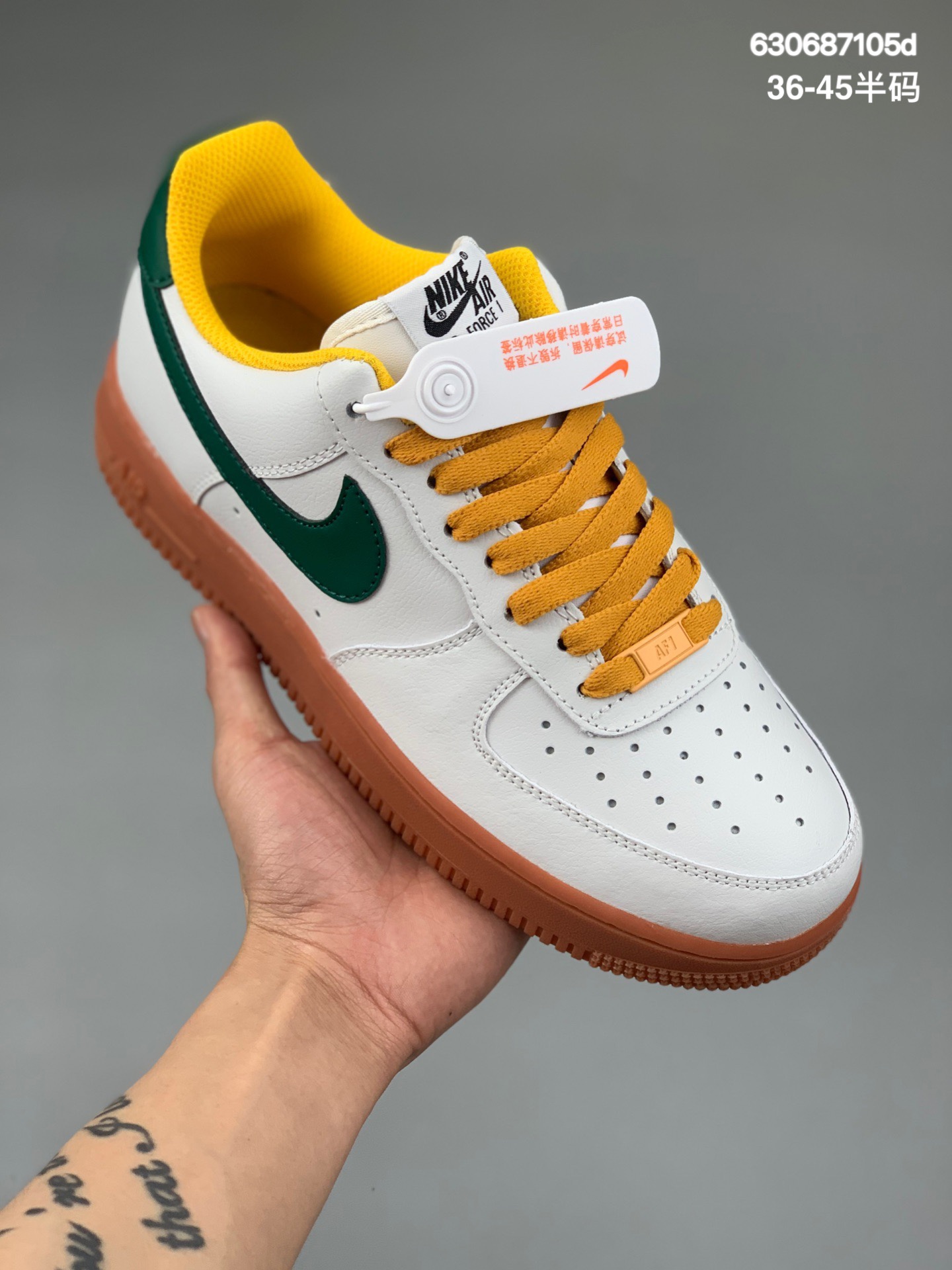 本地
Nike Air Force1 绿钩生胶底 #原楦头原纸板 打造纯正空军版型#专注外贸渠道 全掌内置蜂窝气垫 #原盒配件 原厂中底钢印、拉帮完美 货号：CW2288 126
Size ：36-45半码
编码:630687105d