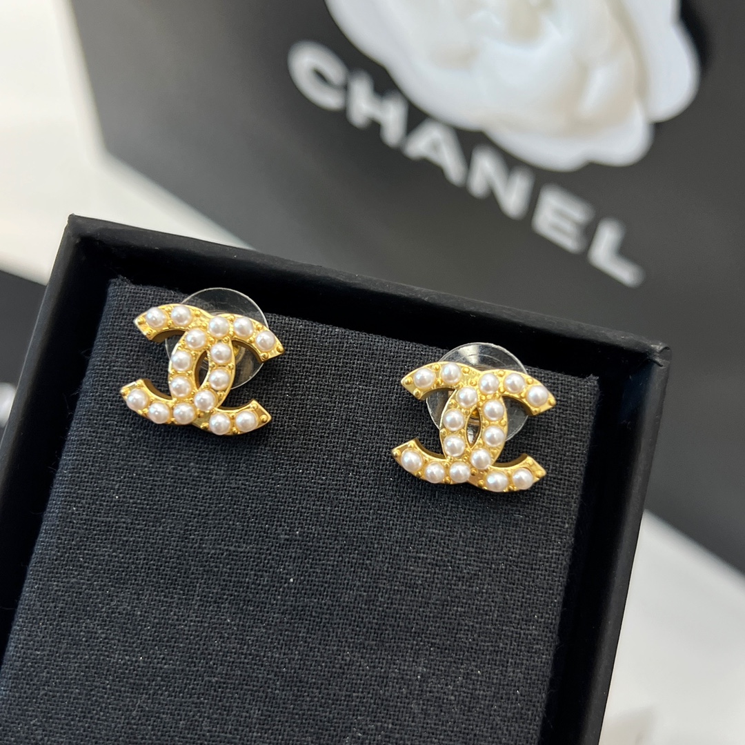 新款☑️CHANEL香奈儿双c 珍珠耳钉耳环