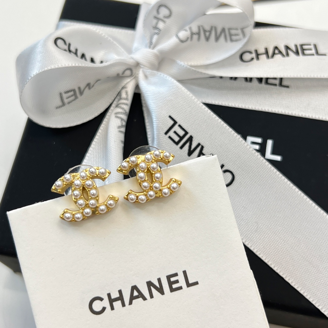 新款☑️CHANEL香奈儿双c 珍珠耳钉耳环