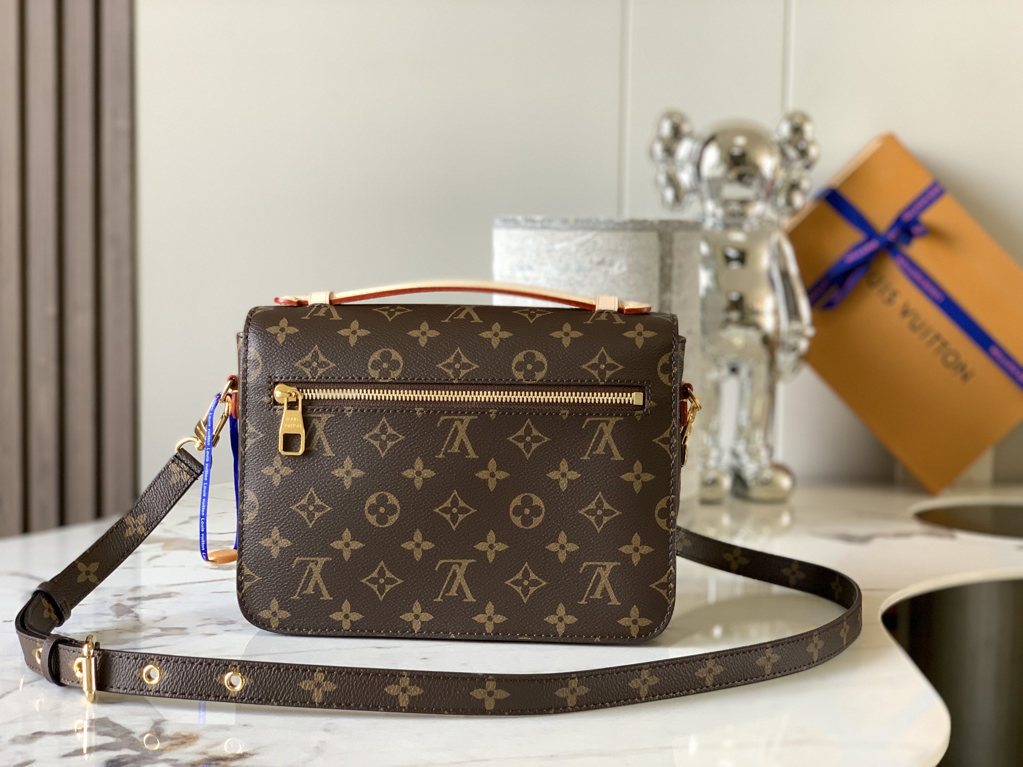 路易威登 Louis Vuitton 高定典藏名品高定成衣时装外套连衣裙衬衫T恤 #DA247BA5 3