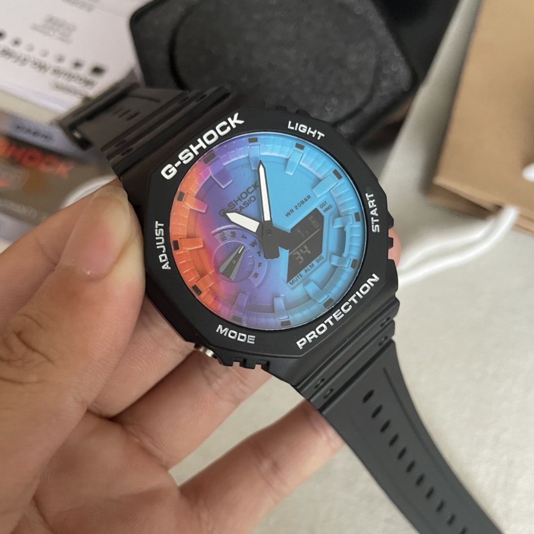 GA-2100SRS: Rainbow Summer G-SHOCK Watch with Japanese Core and Authentic Design - 图片 4
