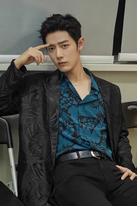 205715【我们出品】马蹄双层项链，可订做真金真钻，只做对版ZP真金货，Pk市面各种金货❗️量大咨询客Fu

【CHANCEINFINIE系列】微妙的幸运符设计灵感源自双扭线“∞”，象征无限与永恒。这一无穷无尽的恒久美学贯穿了FRED的历史，标志着品牌的全部:其过去与现在及其对未来的展望。
项链太太太美了，低调又好看，细节感满满的，我们用925银➕进口仿真钻，细节用钻完完全全媲美真金真钻，手工镶嵌。刻字都是满满的细节操作，感受一下我们出品的，[机智][机智]好不好你们自己懂看[机智][机智]
项链