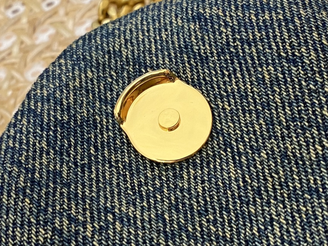 YSL LOULOU PUFFER 23CM 牛仔布纹迷你绗缝包 620333