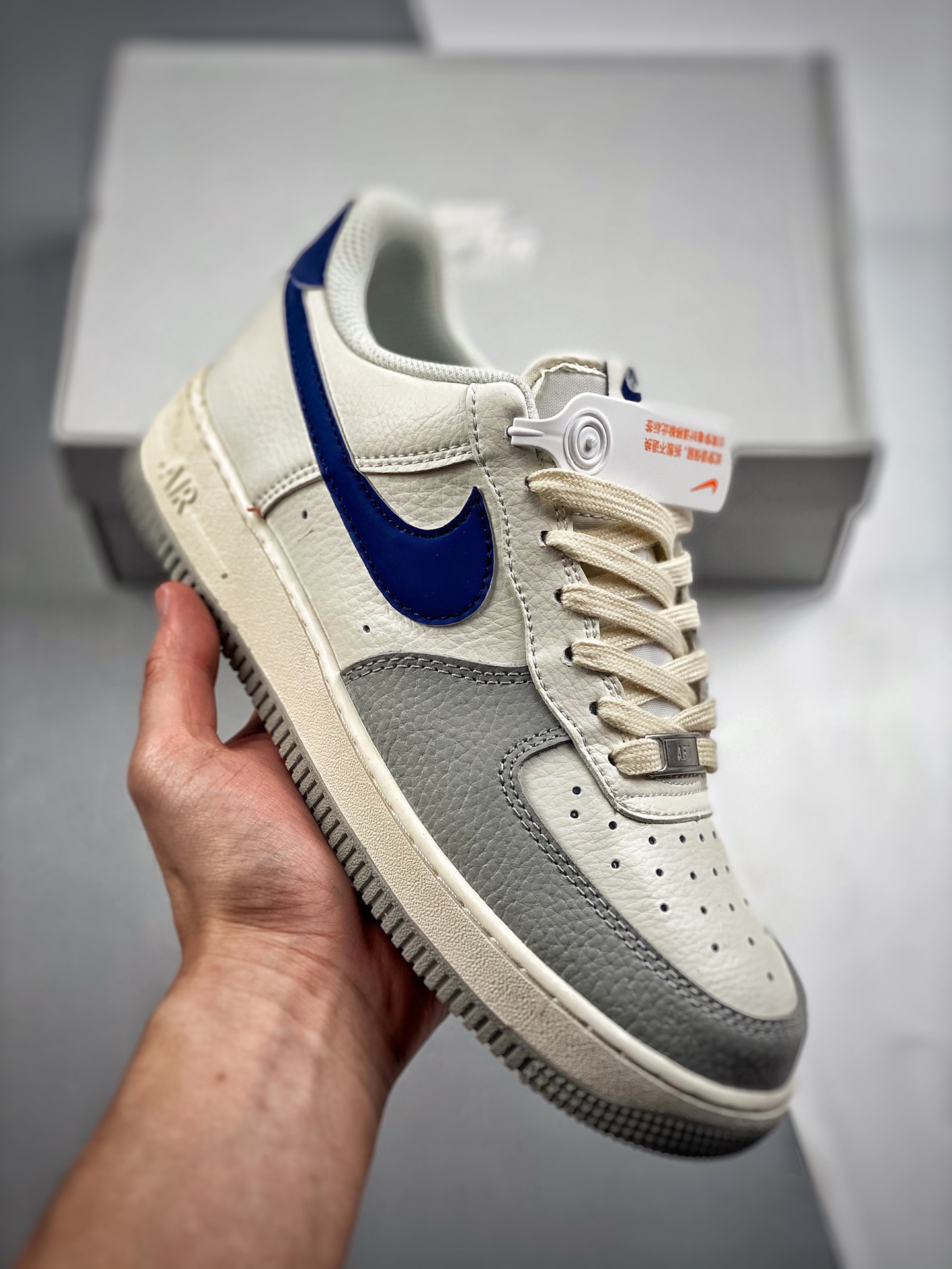 -3 Nike Air Force 1 Low '07 白蓝灰 空军一号低帮休闲板鞋 原厂定制皮料 原楦原纸板 纯正版型 水晶大底 正品NFC感应芯片 高清洁度 内置全掌气垫 货号：CT 5566033 Size：36 36.5 37.5…