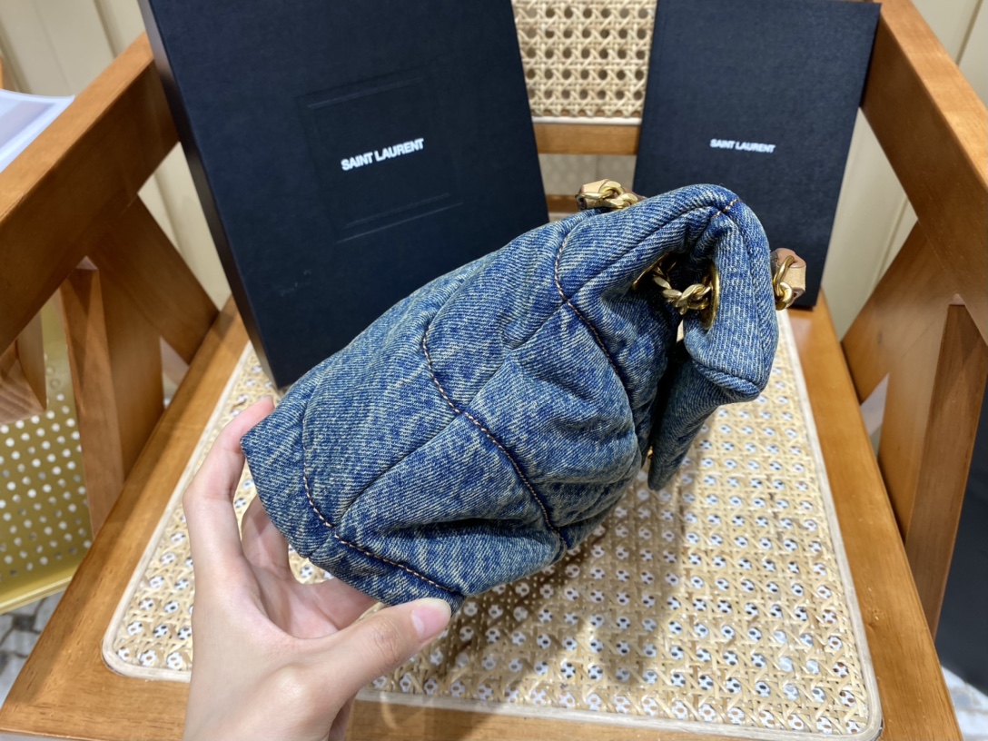 YSL LOULOU PUFFER 29CM 牛仔布纹小号绗缝包 577476