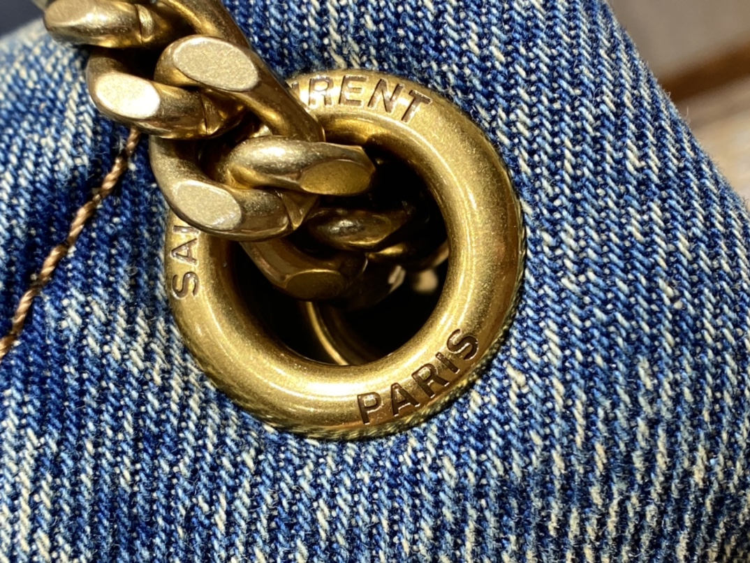 YSL LOULOU PUFFER 29CM 牛仔布纹小号绗缝包 577476