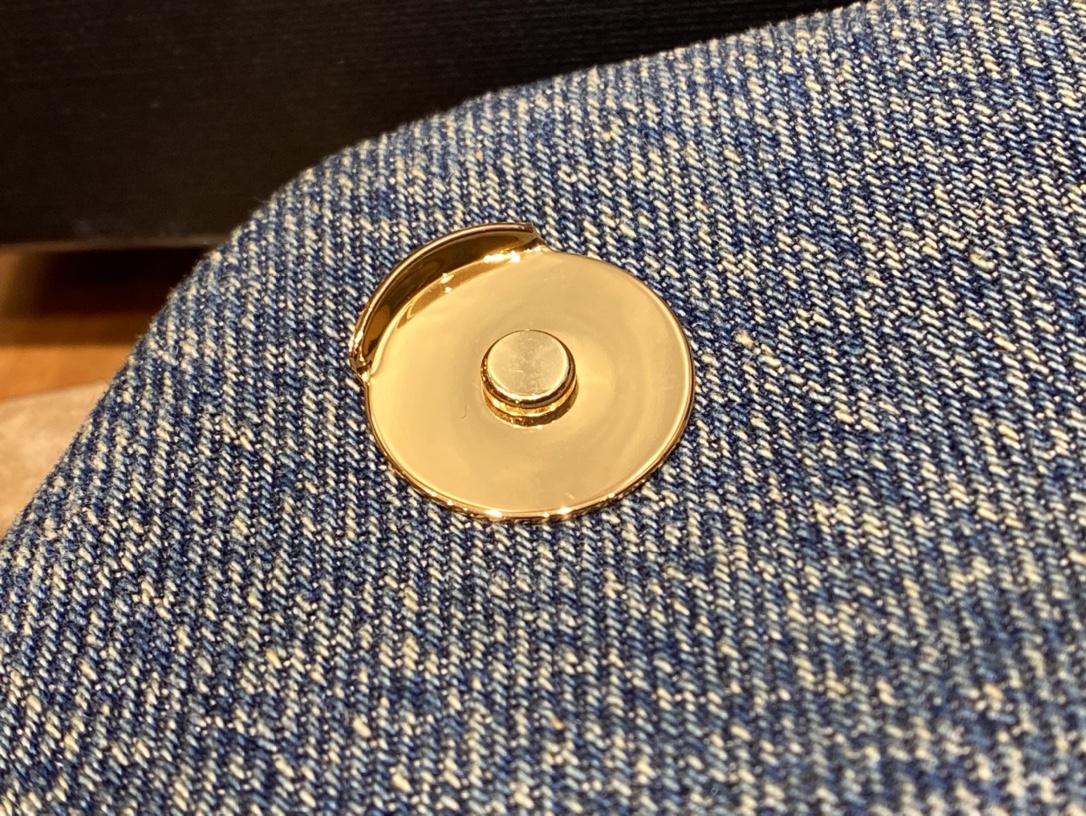 YSL LOULOU PUFFER 29CM 牛仔布纹小号绗缝包 577476