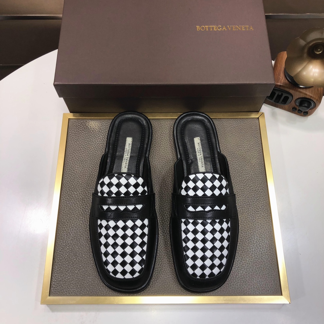 J5 Bottega Veneta 时尚半托 全真牛皮内里官网男鞋👊🏻进口牛皮编织😊橡胶大底🔲专柜1:1品质 每一位成功男士的身份衬托🍃上脚大气稳重🚶🏻🚶🏻高端定制专柜原版复刻📯进口牛皮纯手工编织🐂不管风吹雨打鞋楦不变🔘经得起时间的验证🔍️