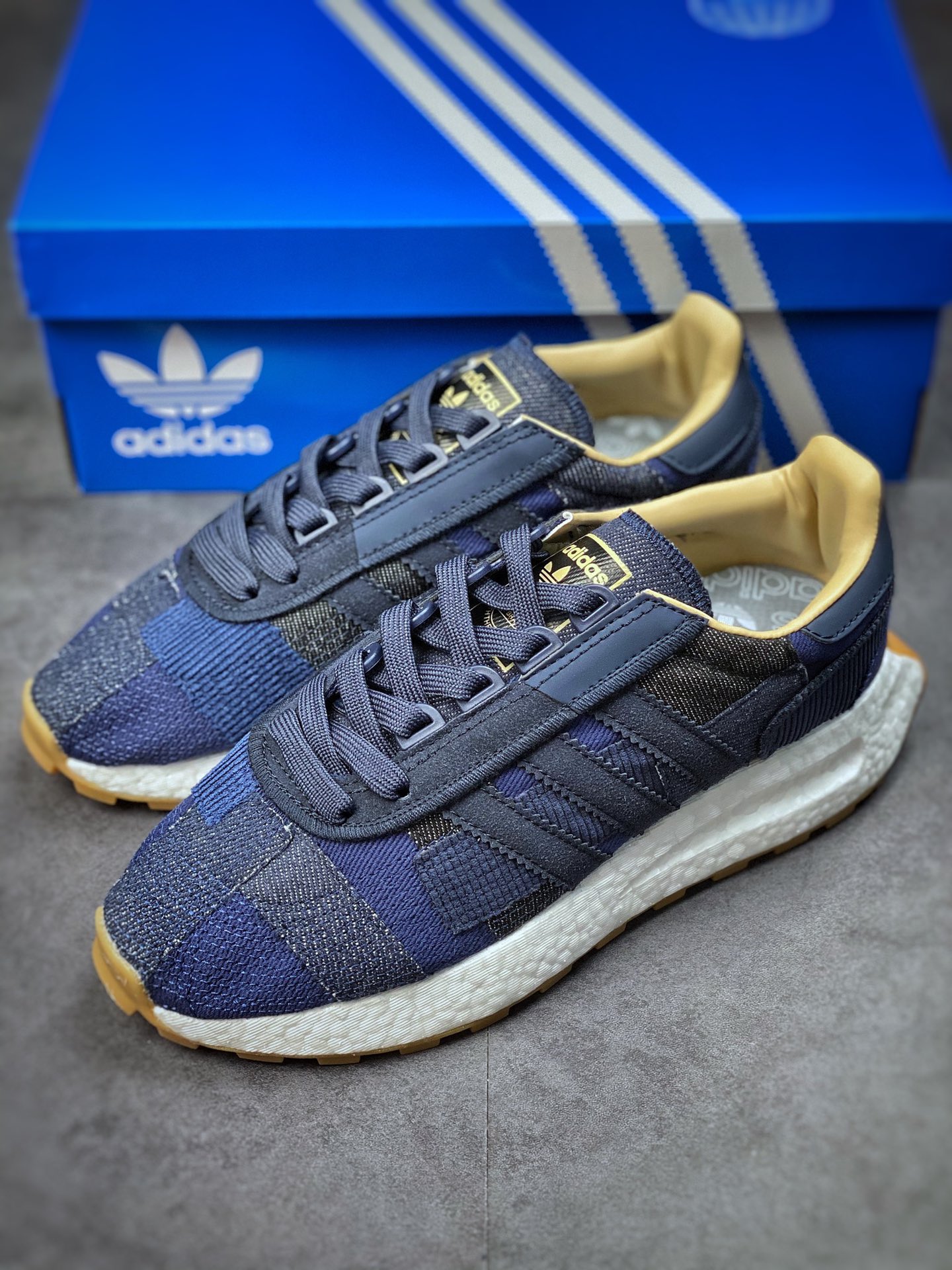 200 adidas Racing E5 Boost Prototype  速度轻盈复古系列 GW2114