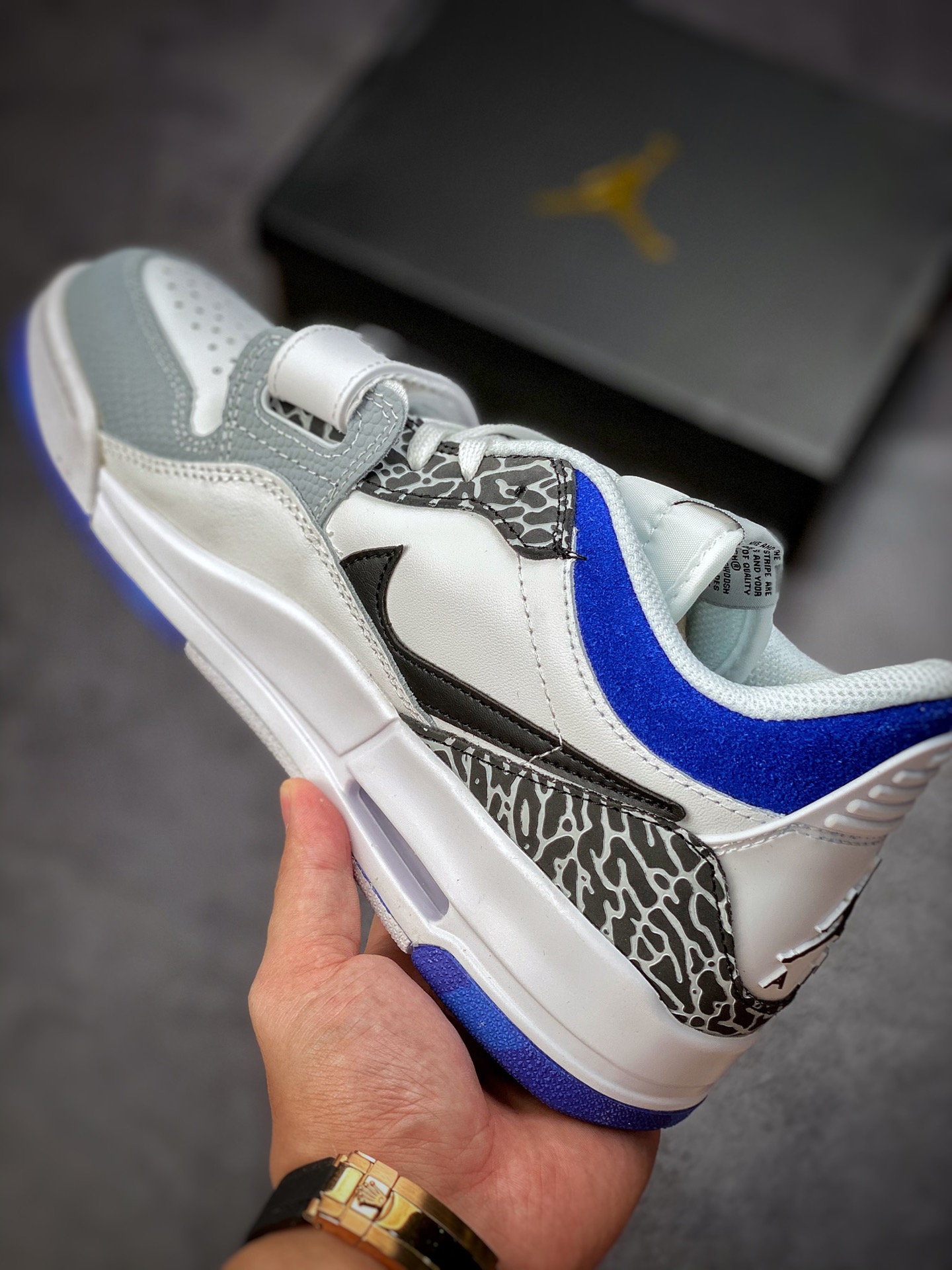 200 Air Jordan Legacy 312 白蓝爆裂纹  有着交错结合的设计DM1199-140