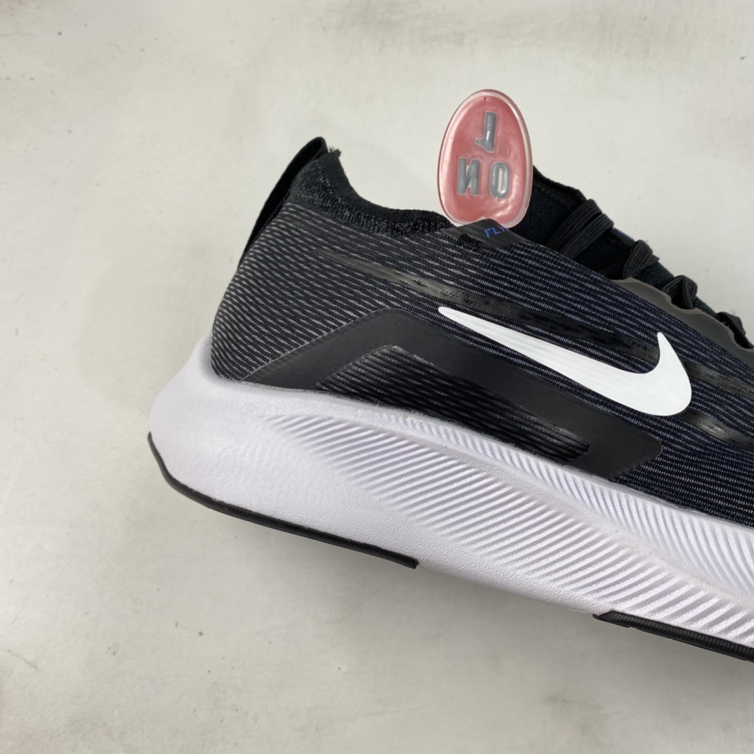 P260  Nike Zoom Fly 4 耐克男子超弹碳板跑步鞋 CT2392-001