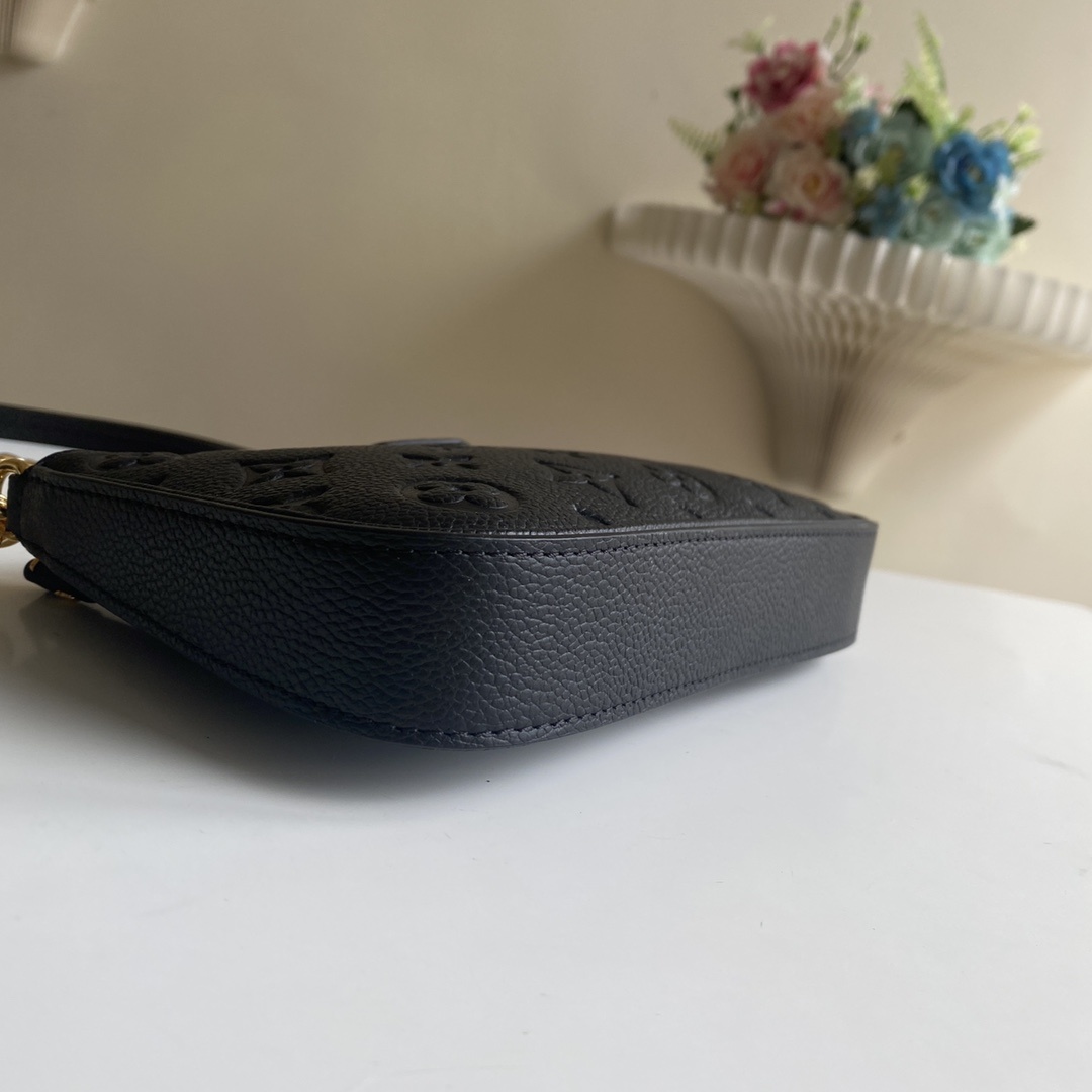 顶级原单EASYPOUCHONSTRAP手袋M80349黑色2022春季系列EasyPouchOnStr