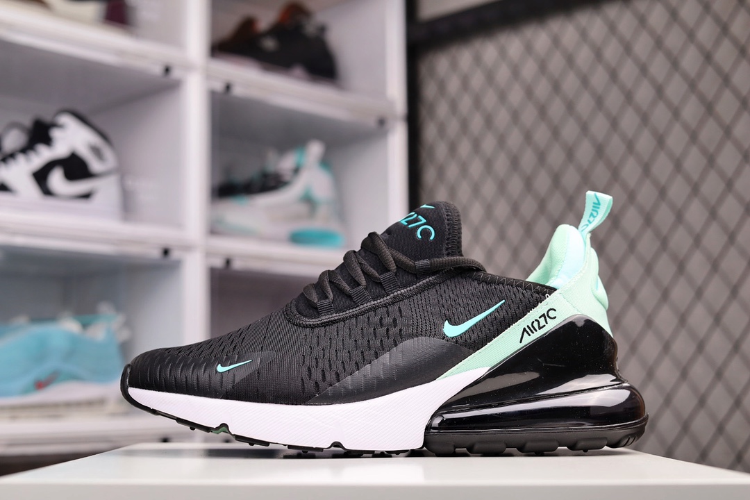 G0 公司级 耐克Nike Air Max I0 透气后掌半气垫慢跑鞋 兼具非凡优质外观和出色穿着体验性能出众的一双跑步鞋，动感且活力满满