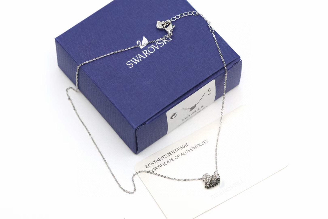 “Elegant Swarovski Black Gradual Swan Necklace with Pointiage Ceramic Mosaicing” - 图片 8