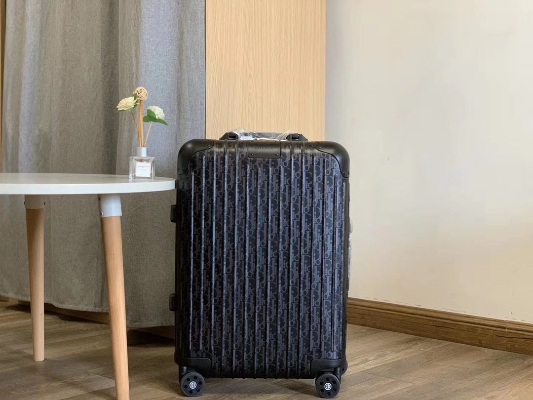 Dior and Rimowa Aluminum Cabin Suitcase, Stylish Travel Companion, Black, 20-Inch 4 i1656687969 7101 2