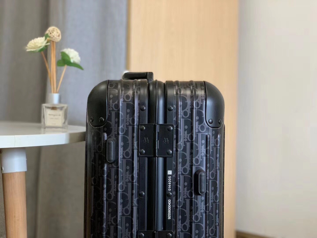 Dior and Rimowa Aluminum Cabin Suitcase, Stylish Travel Companion, Black, 20-Inch 9 i1656687969 7175 7