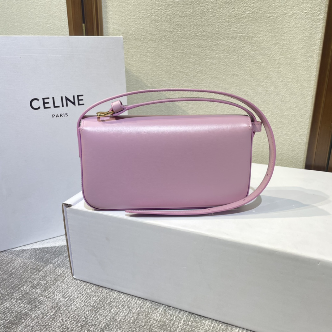C’s new Triomphe armpit bag
2021 spring and summer limited edition, classic, high-end, simple design, no redundant suffixes, very recognizable, fashionable and versatile, it will still not go out of style after many years, and has a strong retro flavor ~
A must-have for fashionable girls~🉑(with original packaging)
Style number: 194142
Size: 20x10x4cm (shoulder straps can be adjusted) photo 2