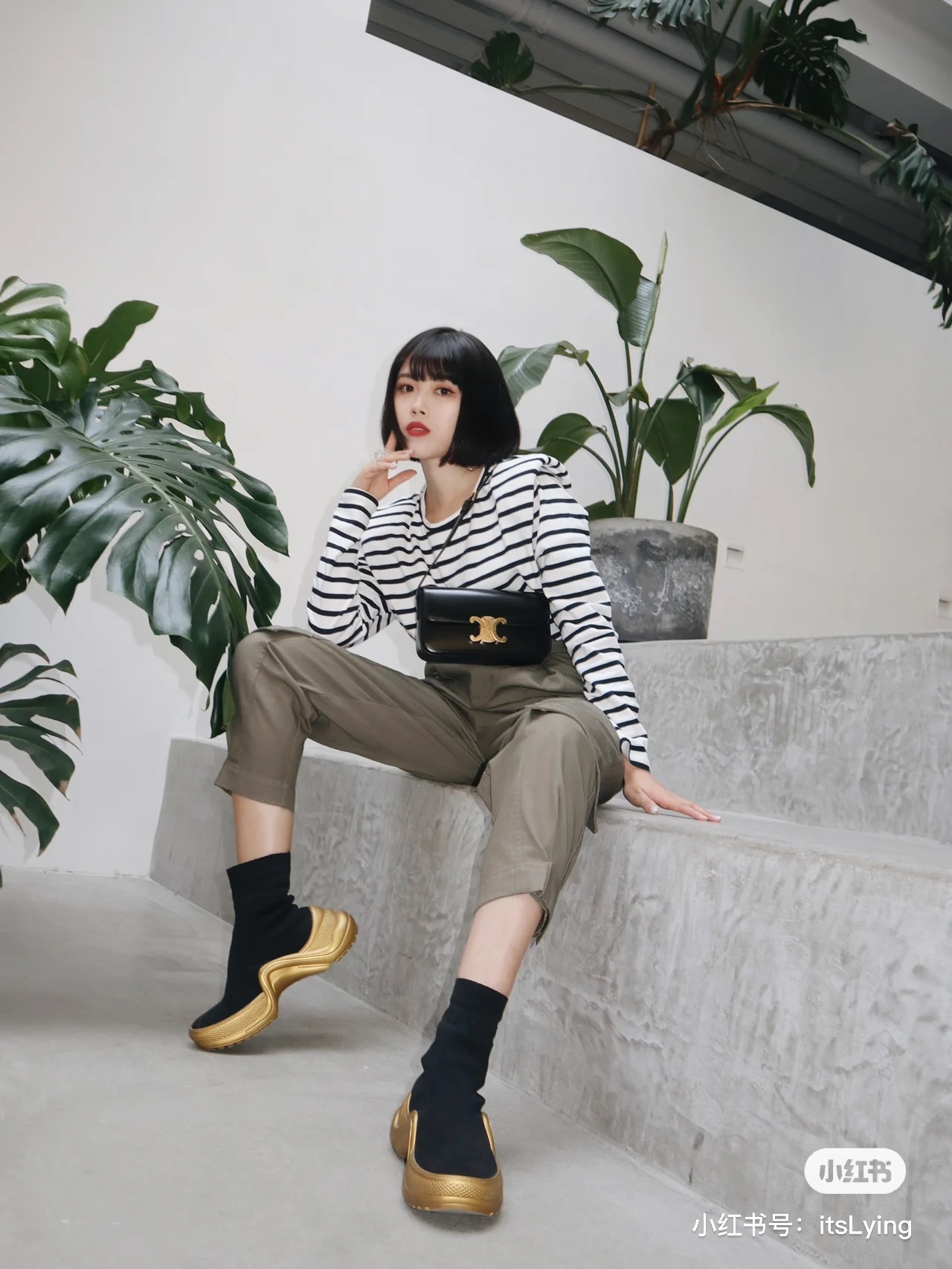 NO:213570,Unlock the same celine as Lisa Arc de Triomphe underarm bag, black Box leather is particularly advanced, Celine, celine, celine19860909解锁Lisa同款celine 凯旋门腋下包 黑色Box皮质特别高级,赛琳celine,celine,celine,Bag