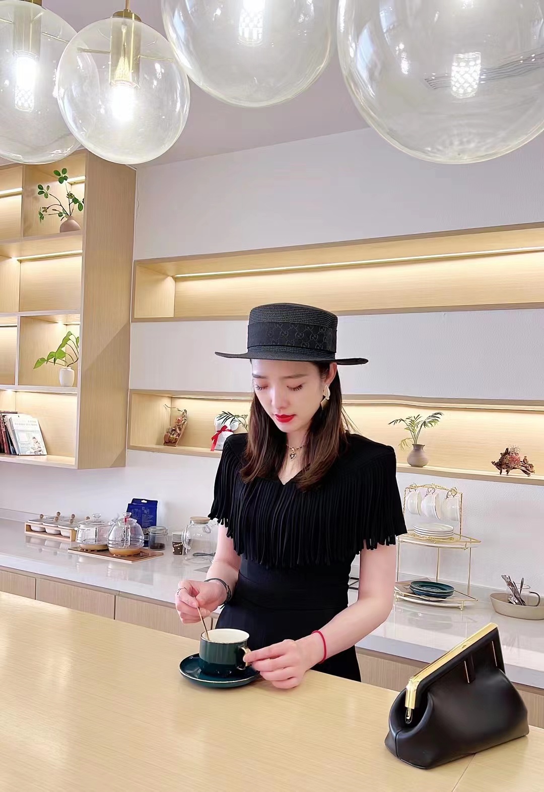 High-End Women’s Suit Set: DGS, Zero-Explosive Flow Pants, Insulated Fabrics, Multiple Colors - 图片 1