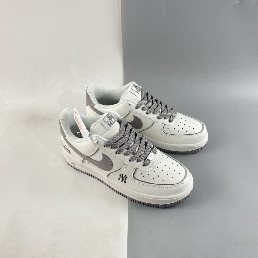 P240  Nike Air Force 1’07 Low 联名款 空军一号低帮休闲板鞋 BS8806-544