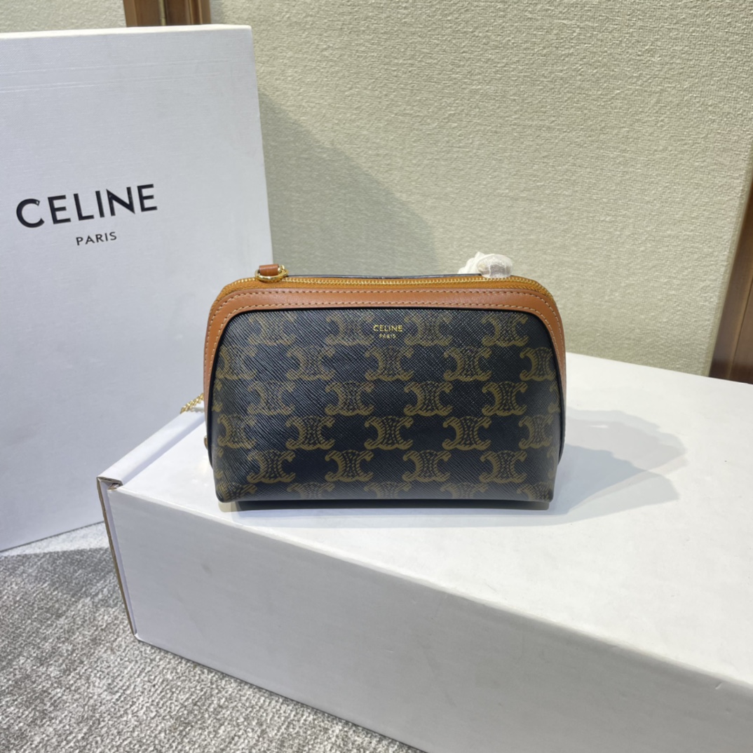 NO:206880,Season TRIOMPHE new product mix and match sheepskin chain bag super fine gold wire embroidery One main compartment/chain locking model number 101382 flower material/brown Size 16-11 (with original packaging), Celine, celine, celine, sheepskin19860909当季TRIOMPHE新品混搭羊皮链条包超级精细的金丝刺绣 一个主打隔层/链条锁闭款 款号101382 花料/棕 尺寸16-11（配原版包装）,赛琳celine,celine,celine,sheepskin,Bag