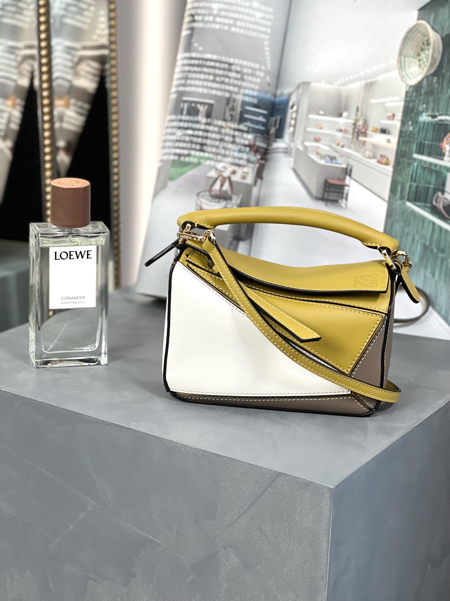 LOEWE classique Mini Puzzle 𝟏𝟖 - qualité supérieure