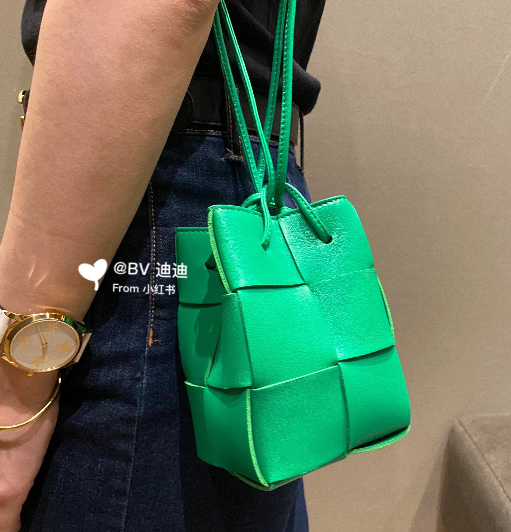 Bottega Veneta CASSETTE 14CM 编织水桶包 680217鹦鹉绿