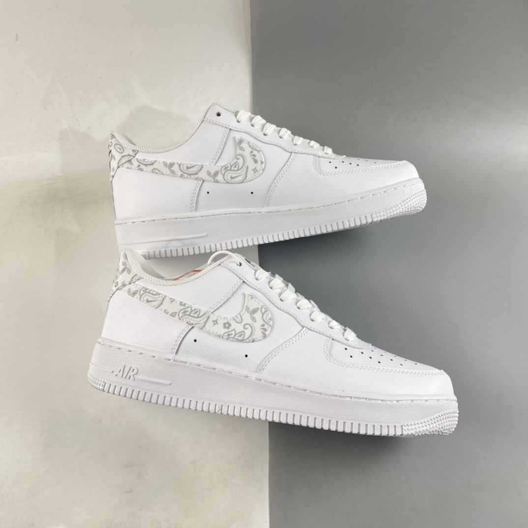 P200  Nike Air Force 1’07 Low  空军一号低帮休闲板鞋 DJ9942-100