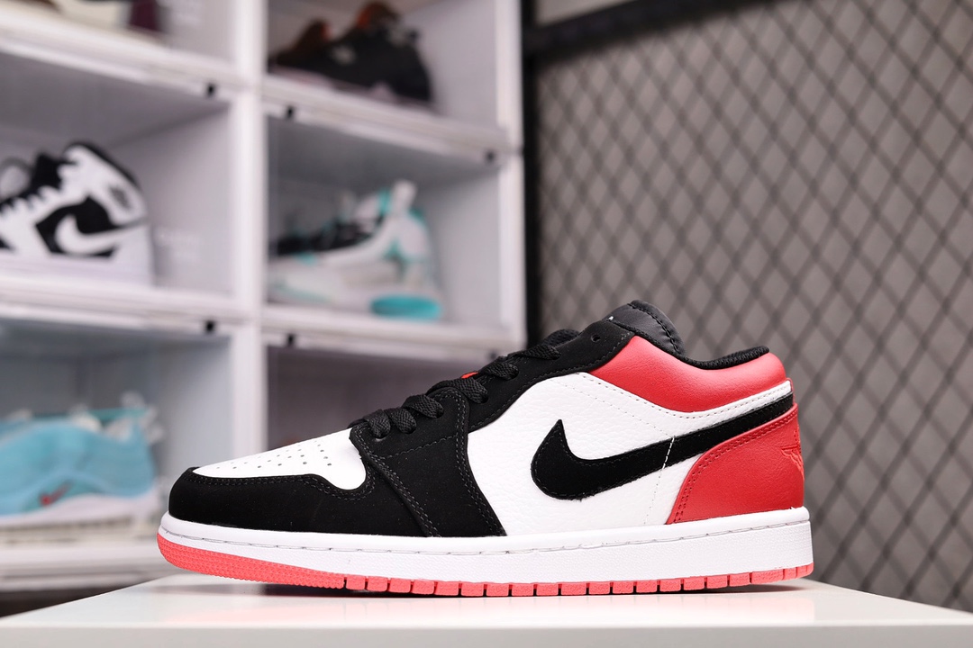 F5 公司级Air jordan 1 LowAJ1低帮系列 乔1低帮休闲板鞋 同步官方配色市场唯一独家头层皮打造 原鞋原档案开发 原厂皮料 原档冲孔鞋头 正确满胶鞋垫 四线拉帮 原厂织唛标 鞋舌高弹海绵填充。