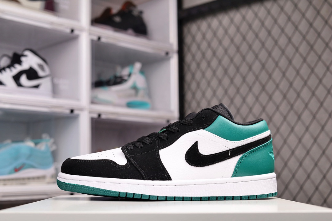 F5 公司级Air jordan 1 LowAJ1低帮系列 乔1低帮休闲板鞋 同步官方配色市场唯一独家头层皮打造 原鞋原档案开发 原厂皮料 原档冲孔鞋头 正确满胶鞋垫 四线拉帮 原厂织唛标 鞋舌高弹海绵填充。